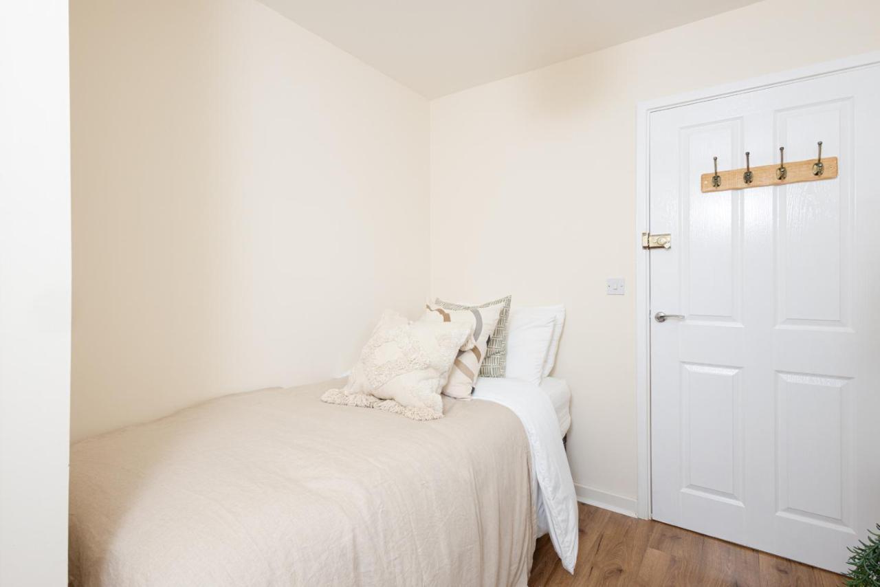 Luxury Apartment, Birmingham-Parking Exterior foto
